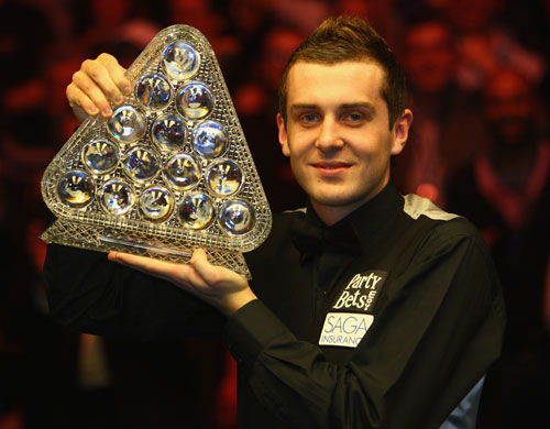 达成关于他 达成关于他