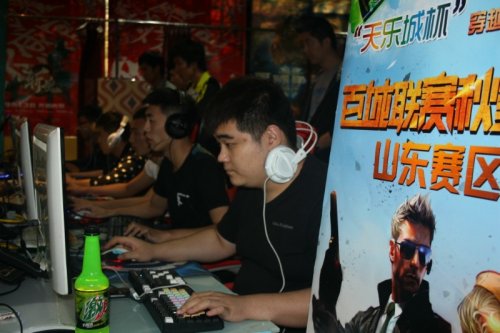 在曼城效力 在曼城效力