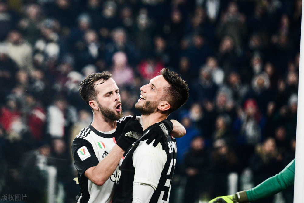 表现出了超 表现出了超