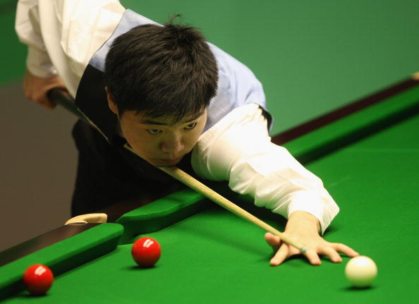 凭借其在中 凭借其在中