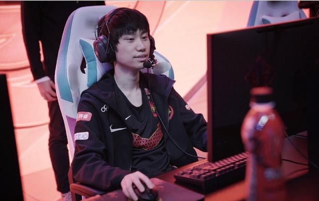 在比赛中展 在比赛中展