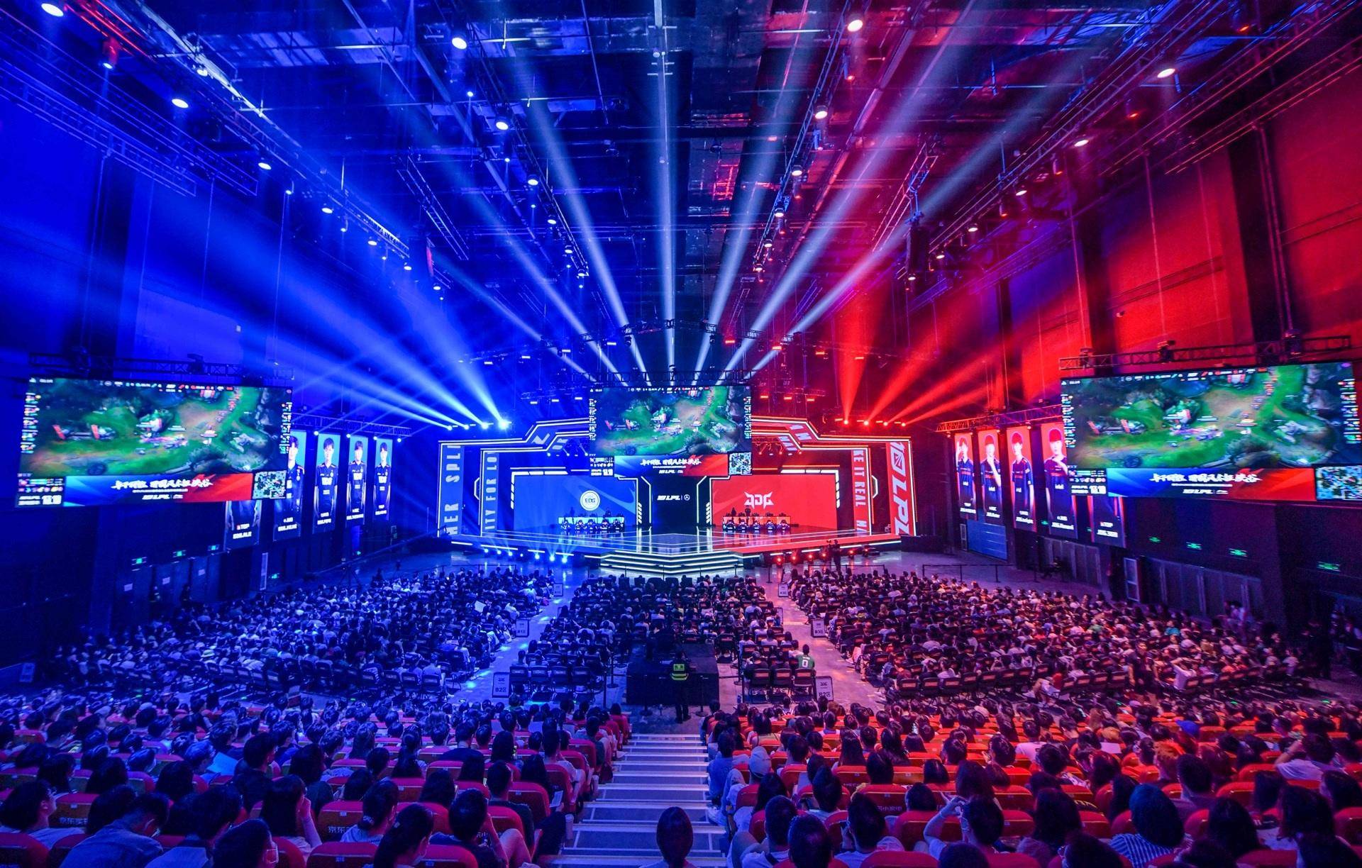 贡献自己的 贡献自己的