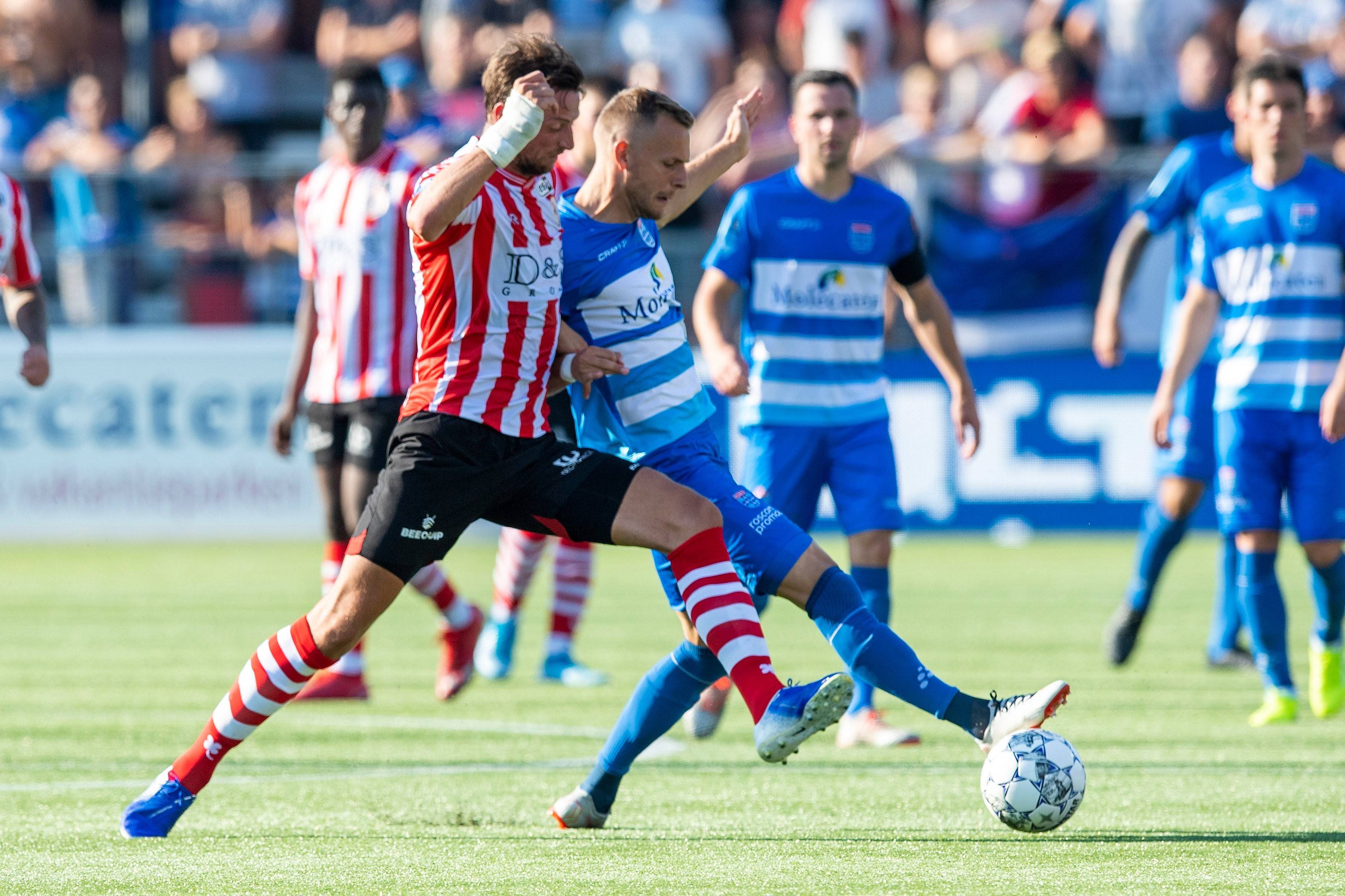 球逼入点球 球逼入点球