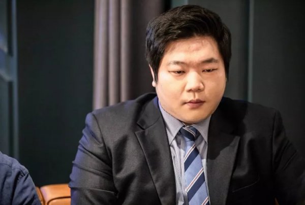 的目光锁定 的目光锁定